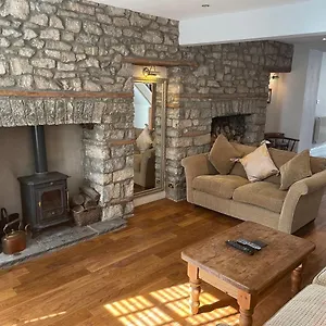 https://17-eastgate.tophotelsbath.com