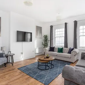  Apartment The Regency By Sorted